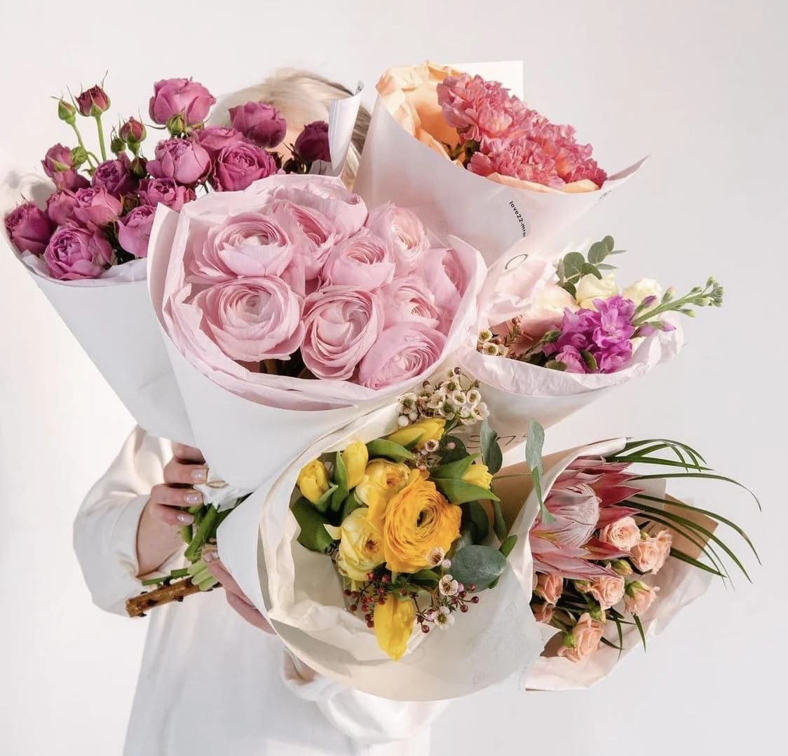 Pastel ranunculus bouquet (demo photo)